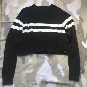 Black Crop Top Sweater